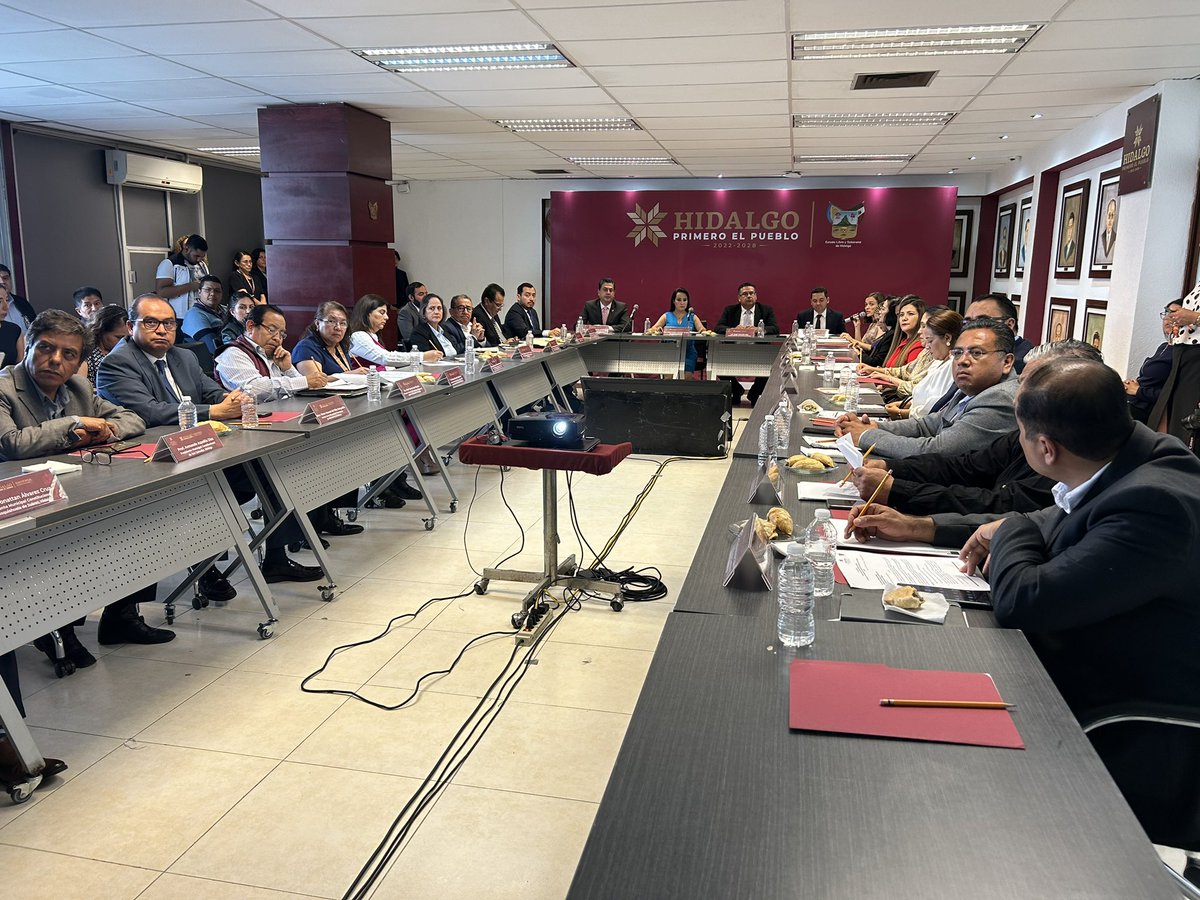 Esther_RamirezV's tweet photo. Con avances positivos, se realizó la 3.ª Reunión Ordinaria del Consejo de Armonización Contable del Estado de Hidalgo #CACEH, en la cual,  informé que la entidad a nivel nacional se colocó en los primeros lugares de cumplimiento de información financiera en la Primera Evaluación 2023, del Sistema de Evaluaciones de la Armonización Contable #SEVAC, de @Hacienda_Mexico.