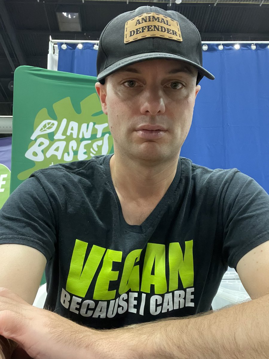 rm_actor's tweet photo. At the Socal VegFest helping out at The Save Movement Booth #vegan #thesavemovement #socalvegfest #vegfest https://t.co/dhebcLqiHx