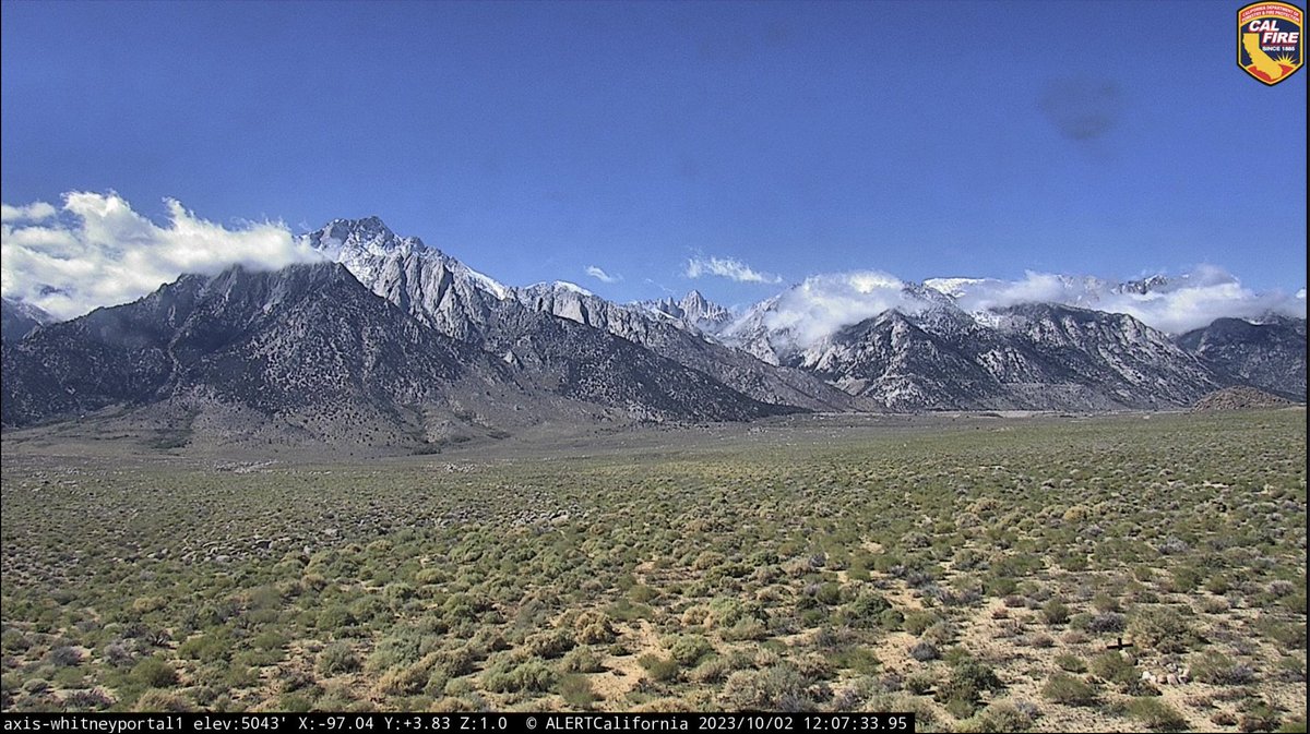 ALERTCalifornia's tweet photo. #ALERTCalifornia cameras captured some of the first snowfall across the Sierra Nevada and White Mountains this weekend. These captures are from the Mammoth Mtn, Whitney Portal, and Silver Creek cameras. ����️ 🏂 ⛷️ Watch live at https://t.co/rX9jK5C3Xg #winteriscoming https://t.co/BWwxeUwSII