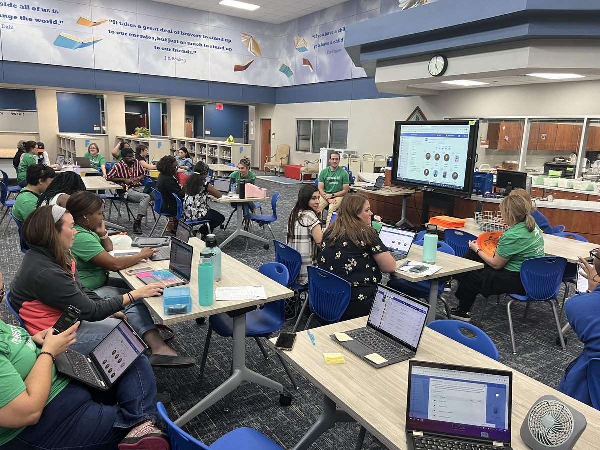 Ledezma1107's tweet photo. No better way to spend the afternoon than with @MRileyEducator learning about @PBISRewards! @EmeryElementary https://t.co/T2wDuxPgcm