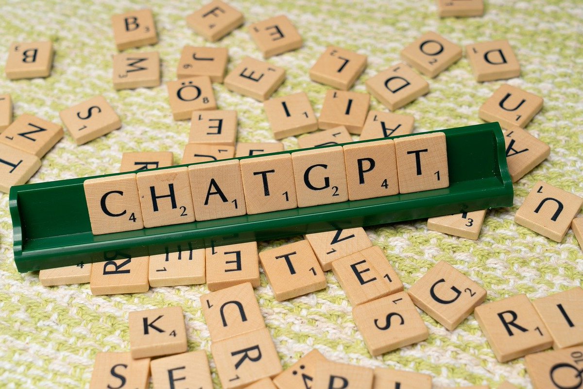 mutoestudio's tweet photo. Depende de ti si te haces amigo de Chat GPT y sacas lo mejor de él para tu marca o lo haces a un lado, privándote de sus enormes ventajas. Nosotros te recomendamos convertirlo en tu mejor aliado (↡↡):
https://t.co/B2mezJ0Pzi https://t.co/5cwxxrFFS9
