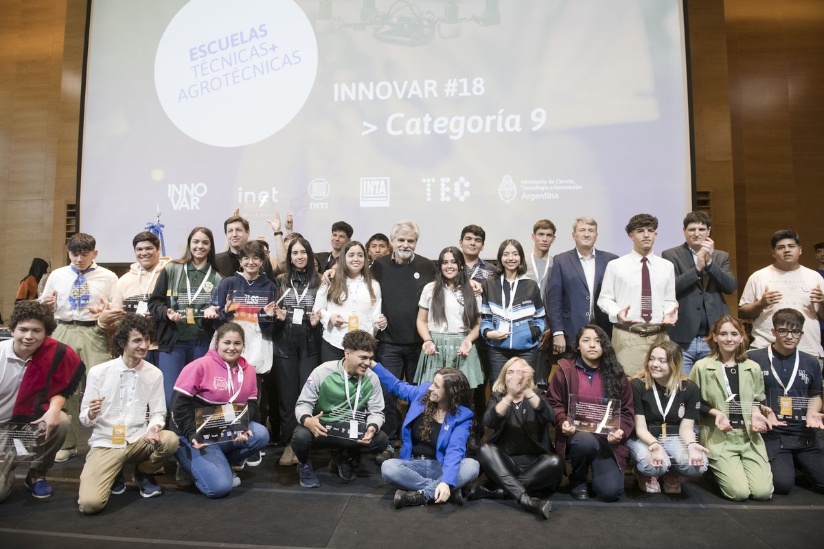 𝗖𝗹𝗼𝗻𝗲𝘀, 𝗮𝗽𝗽𝘀, 𝗺𝗮́𝗾𝘂𝗶𝗻𝗮𝘀 𝘆 𝘃𝗮𝗰𝘂𝗻𝗮𝘀: 𝘂𝗻 𝘃𝗶𝗮𝗷𝗲 𝗽𝗼𝗿 <a href="/INNOVAR/">INNOVAR</a> 🚀

150 participantes y 97 distinciones a proyectos que están cambiando el juego. 

De la creatividad a una solución concreta, conocé a las y los innovadores santafesinos 🧵 👇🏼