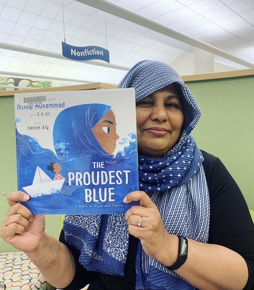 barbarabushlib's tweet image. Ms. Maryam is reading her favorite #BANNEDBOOK, "The Proudest Blue" by @ibtihajmuhammad! @harriscountypl is a #BookSanctuary, where all books are protected and made available! Ms. Maryam is proud to be a part of a beautiful, diverse community! #LibraryforAll #BannedBooksWeek