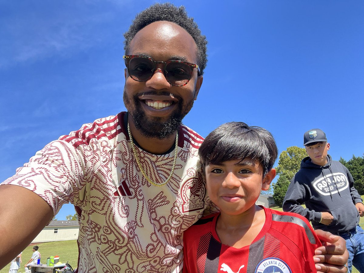 TheBestEducator's tweet image. Got the chance to see a bunch of former, current, and future students playing soccer last weekend! It’s always amazing to see their reactions when you actually show up! #hapevillehawks #wherethemagichappens @DrCSLPadgett @kellymastro
