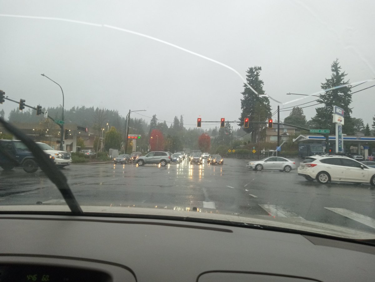 thorpe_schuyler's tweet photo. Everett Washington right now.
#RainyDay
#rain
#walx https://t.co/vZYXHjBUfU