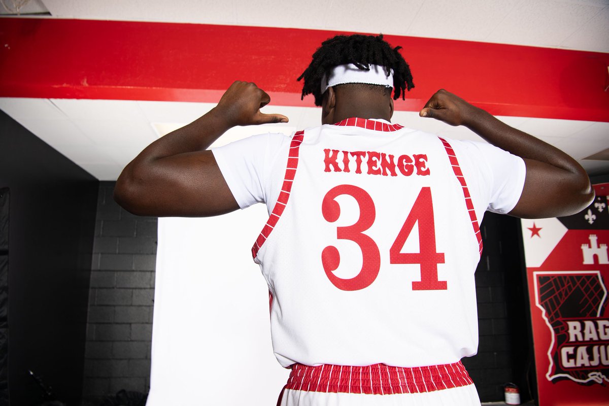 hosanakitenge34's tweet photo. Thank you God for never giving up on me 🙏🏿Thankful everyday to be able to call this place HOME! @RaginCajunsMBB Year 4 !!!! https://t.co/WCzhj8OPhI