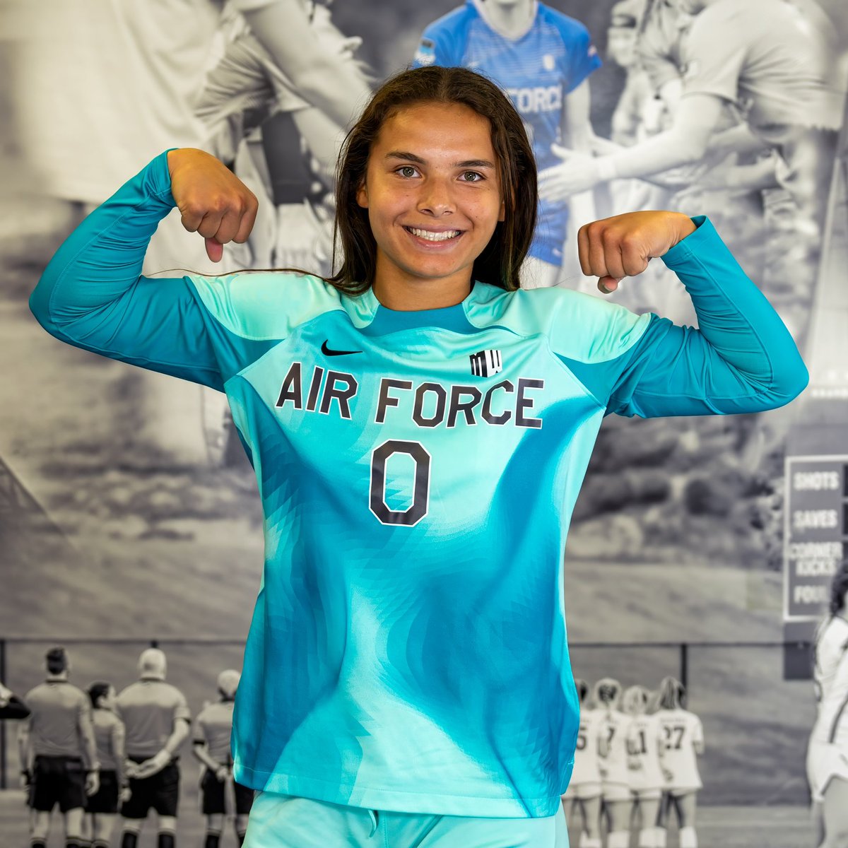NelmsSydney1's tweet photo. I’m so honored and excited to announce my verbal commitment to play D1 soccer at the United States Air Force Academy! I’m so grateful for this opportunity and I want to thank everyone who has supported me including my family, coaches, and friends!! ⚡⚡
#gofalcons https://t.co/FsiM8MsQcf