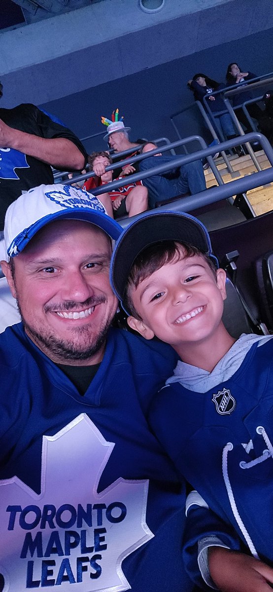 VitoCortese7's tweet photo. GO LEAFS GO!! 
#LeafsForever https://t.co/cbVCAbAcAe