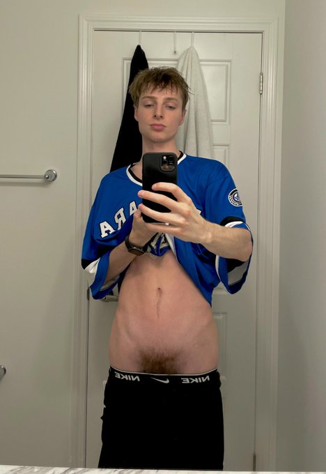 Should I shave or let it grow? https://t.co/z48VmSrnEp