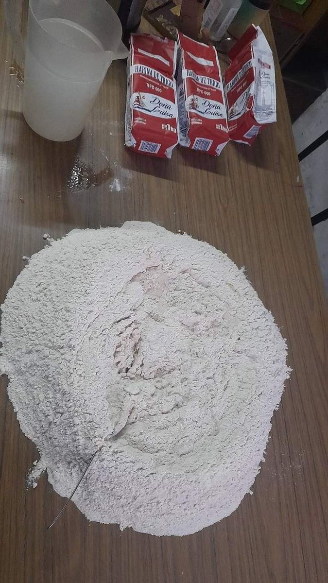 Tsomospatria's tweet photo. #Lanus☀️🇦🇷 #RemediosDeEscalada☀️🇦🇷 
👉Merienda en el Centro cultural Maria Santos Olea, hoy tortafritas con matecocido y chocolatada. 
#TodxsSomosPatria☀️🇦🇷
#JavierNevchisci
#GladysGonzalez
#porquemejoresdarquerecibir
#CarinaOcaranza
#TSPLanus💪✌️☀️🇦🇷 https://t.co/Qr702BymS7