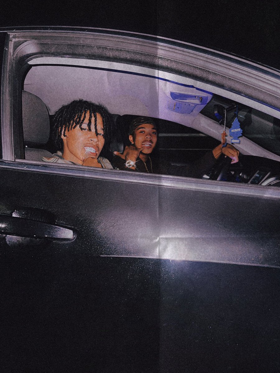 purpcoke's tweet photo. in skee, we yee.🏚️ https://t.co/IfPpmt6Hnk