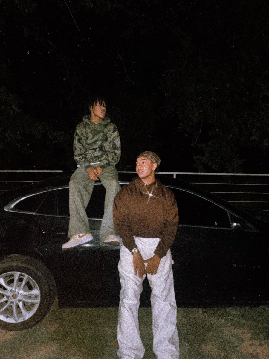 purpcoke's tweet photo. in skee, we yee.🏚️ https://t.co/IfPpmt6Hnk