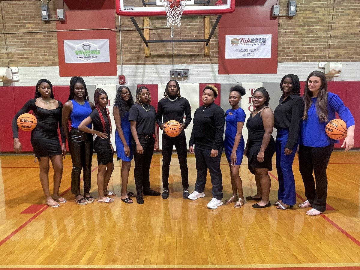 ladytrojansbb's tweet photo. Media Day 🖤 https://t.co/jaItT7HPg4