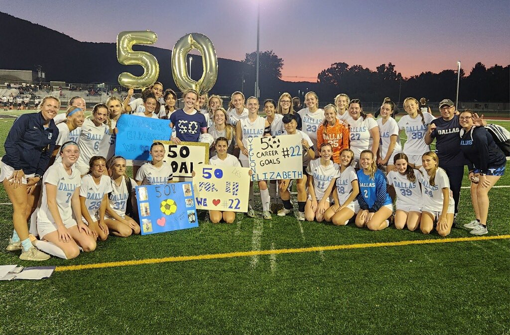 DHSGirlsSoc's tweet photo. Winner winner- 3-0 over Athens
Elizabeth Viglone with a hat trick and her 50th goal of her career! Addi Cavill with another shut out and the Dallas defense shuts it down. #rollmounts https://t.co/UY0TKKZhE9
