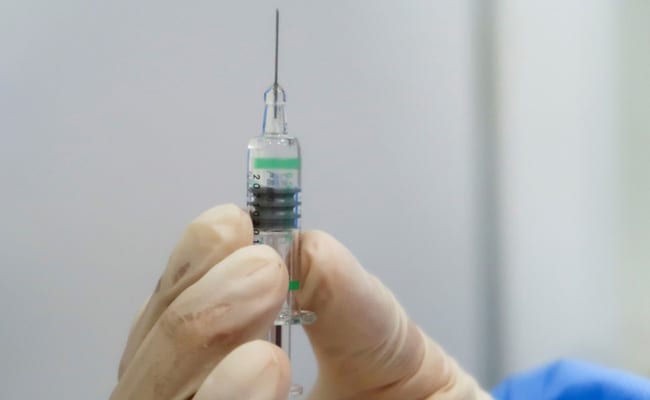 ndtvfeed's tweet photo. WHO Recommends Malaria Vaccine Made By Oxford University, Serum Institute https://t.co/qofd57E5Ij https://t.co/rvuOUFAYzr