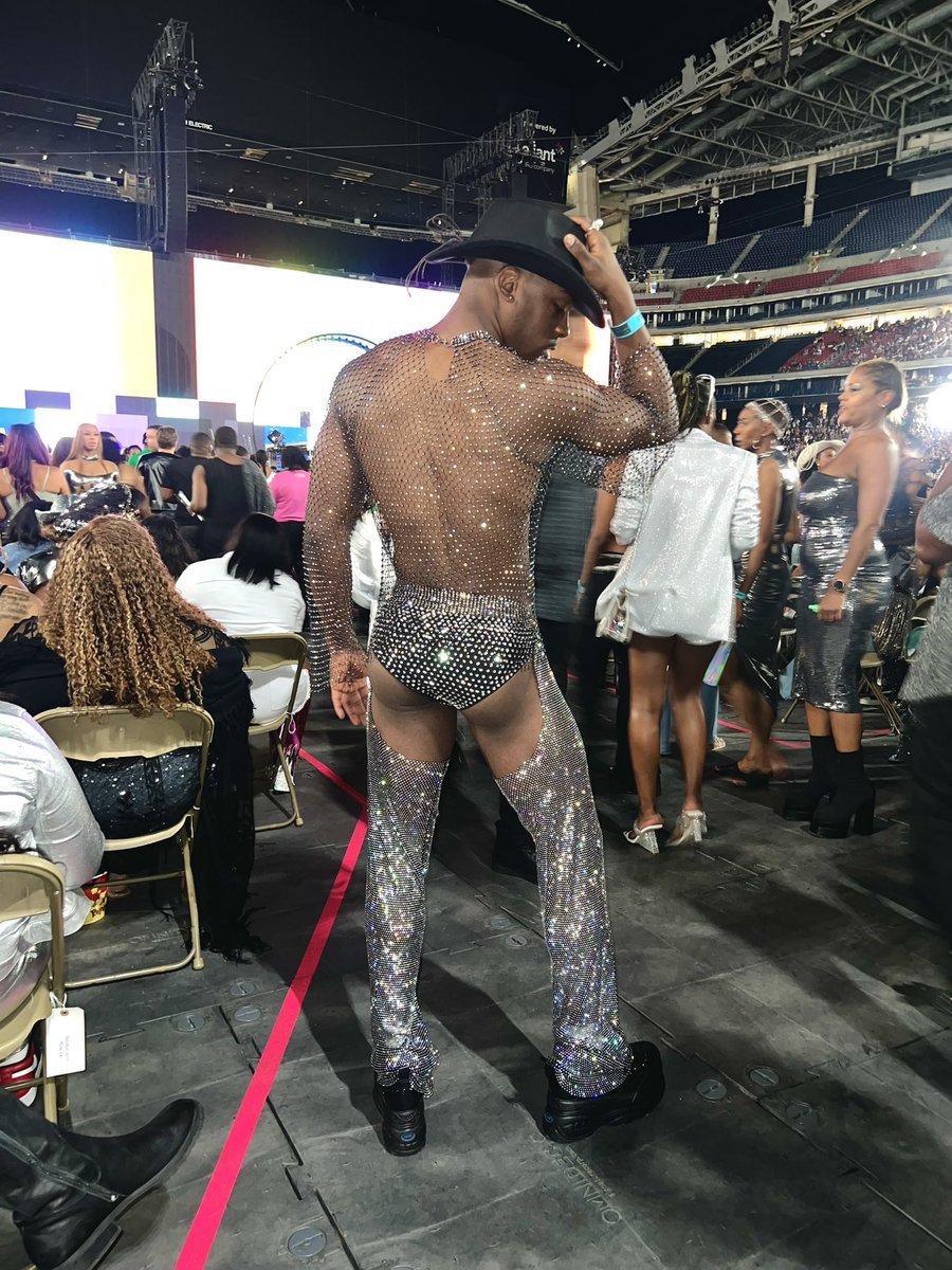 JonaSuber12's tweet photo. I was just proud of myself for being confident enough to wear this shit!🪩 done came a long way from #MCSWT #RWT https://t.co/QAr0rN5STY