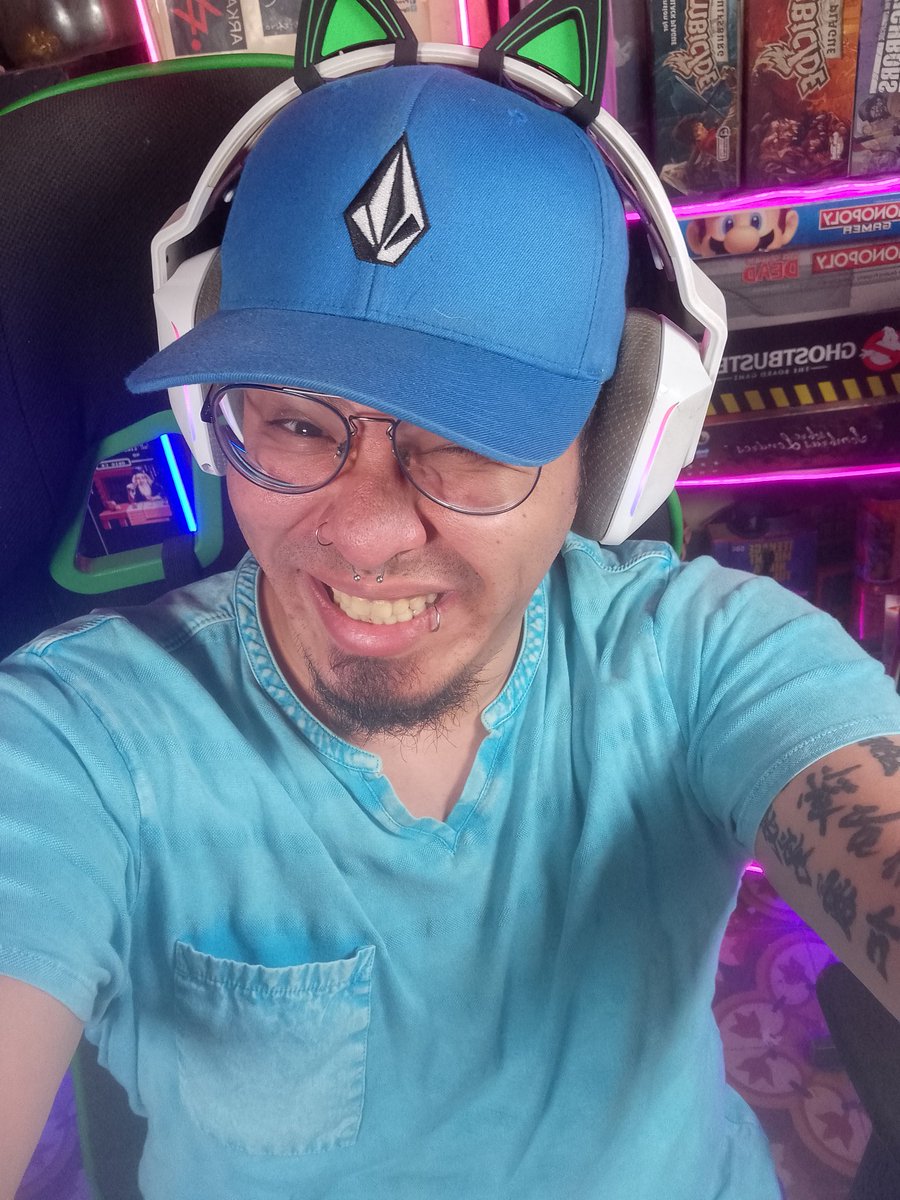 maiki_bits's tweet photo. Quidsito azulito! Cómo los que te tomas los fines de semana, pero este solo te hace reír. Consúmelo por acá: https://t.co/Hv4UuI2PUG

#Streamer #Syreaming #Gaming #Gamer #Luve #Entretenimiento #Humor https://t.co/gspHctlRDV