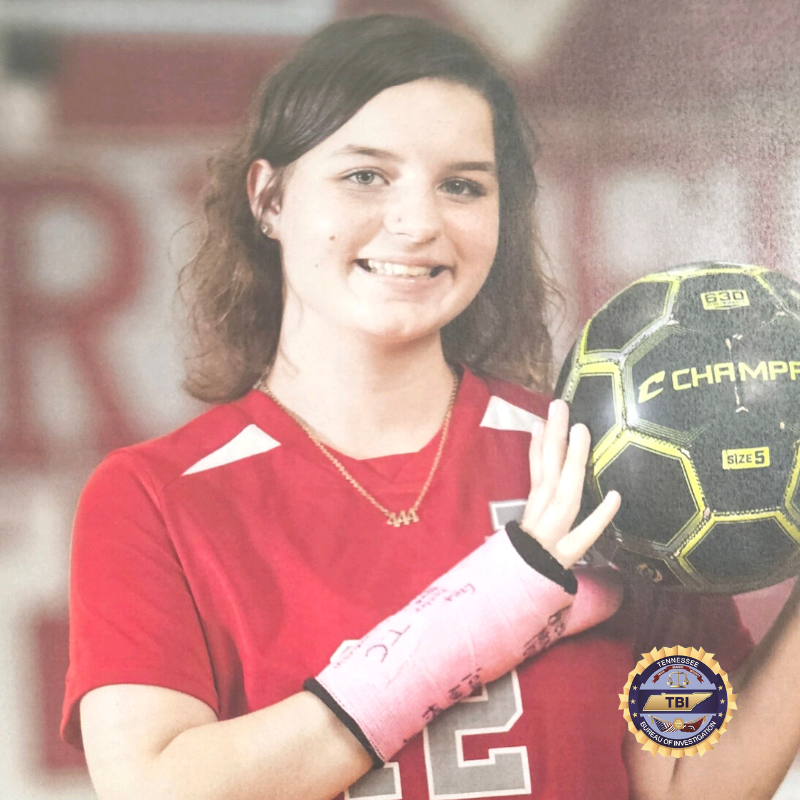TBInvestigation's tweet photo. We're helping McKenzie Police spread the word about missing 17-year-old Nevaeh Williamson. 

She's 5'4", 110 lbs., with brown hair, hazel eyes, and a purple cast on her right wrist and thumb. She was last seen Sept. 26th.

Call MPD at 731-352-2265 or TBI at 1-800-TBI-FIND! https://t.co/pBObYdZS1z
