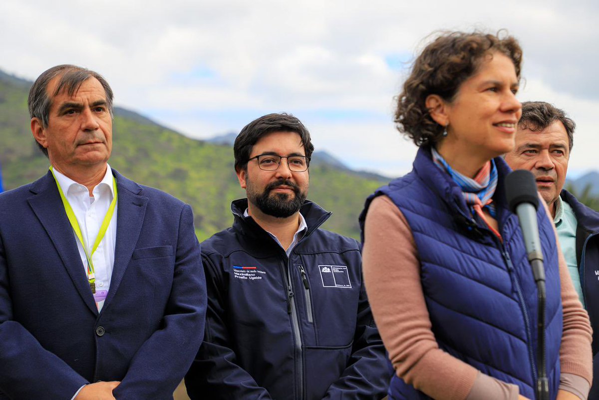 Maximiliano Proaño Ugalde (@max_proano) on Twitter photo ¡Un hito para el medioambiente!
Junto al Presidente <a href="/GabrielBoric/">Gabriel Boric Font</a> y funcionarios del <a href="/MMAChile/">Ministerio del Medio Ambiente</a> le dimos inicio a la implementación de la #LeyParaLaNaturaleza, que crea el Servicio de Biodiversidad y Áreas Protegidas #SBAP
¡Más y mejor protección para nuestra naturaleza! 🫶🏻🌎🌱 ¡Un hito para el medioambiente!
Junto al Presidente <a href="/GabrielBoric/">Gabriel Boric Font</a> y funcionarios del <a href="/MMAChile/">Ministerio del Medio Ambiente</a> le dimos inicio a la implementación de la #LeyParaLaNaturaleza, que crea el Servicio de Biodiversidad y Áreas Protegidas #SBAP
¡Más y mejor protección para nuestra naturaleza! 🫶🏻🌎🌱