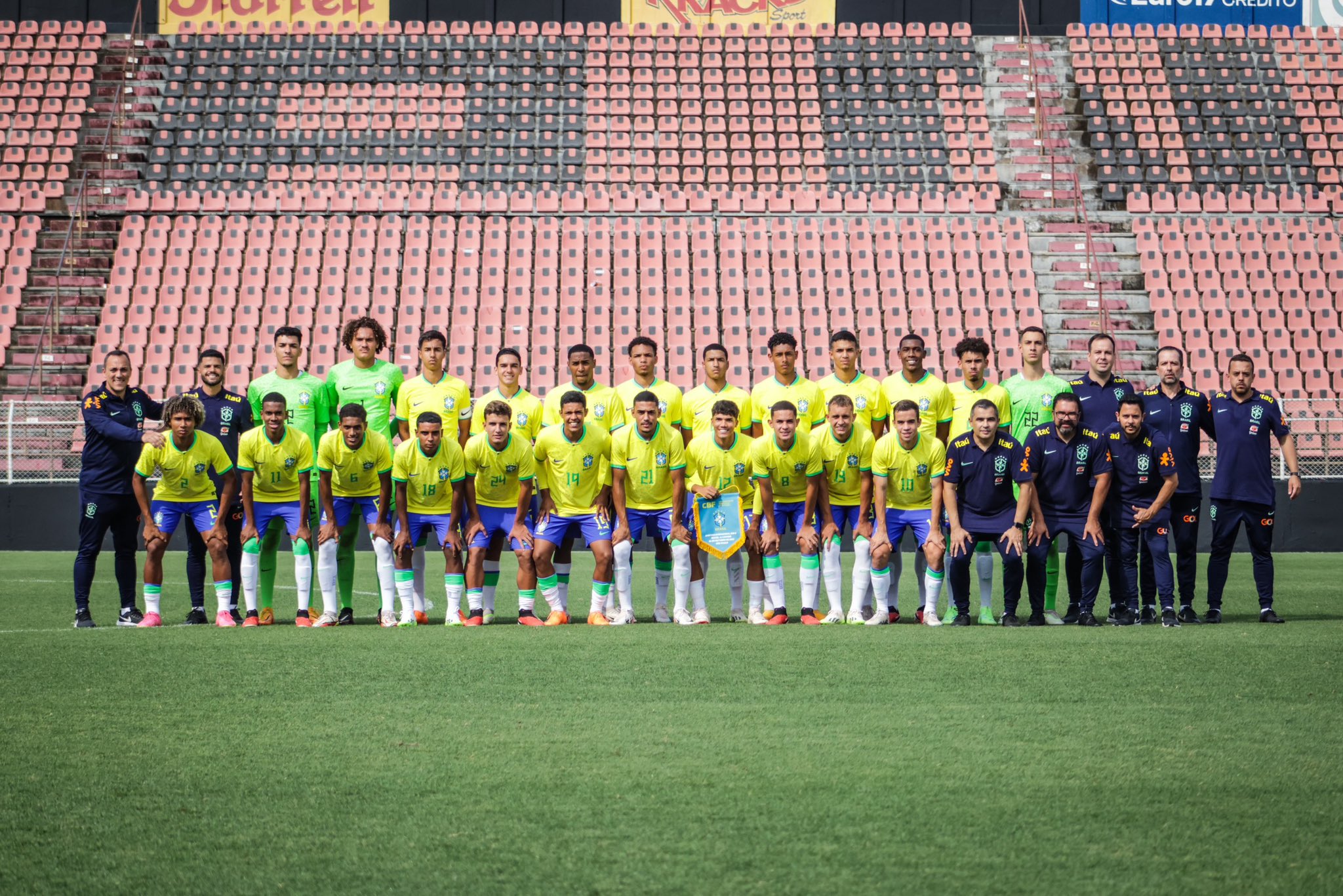 Brasil goleia o Canadá na abertura da Copa Sub-17