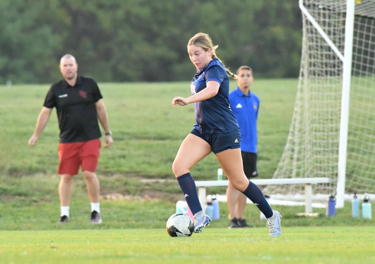 hayleygracep's tweet photo. So excited to be heading to the state cup semis! Proud of the work we put in during group play. Let’s keep it going! @BlueStarLiga08 @LouFuszSoccer https://t.co/jIyS7jcEck