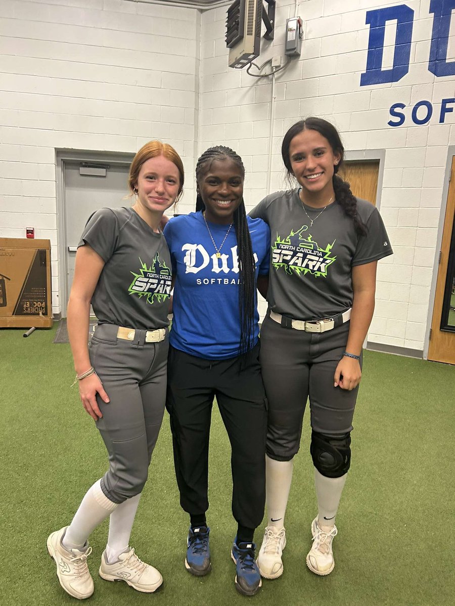 Baileyfigz's tweet photo. Had an amazing time at the @DukeSOFTBALL hitting clinic with @zoepeptis!! Got lots of great instruction and drills. @BJones_DukeSB @oliviaadyan @Taylor_Wike_ @NCSparkSoftball https://t.co/Y2BqqsXiP3