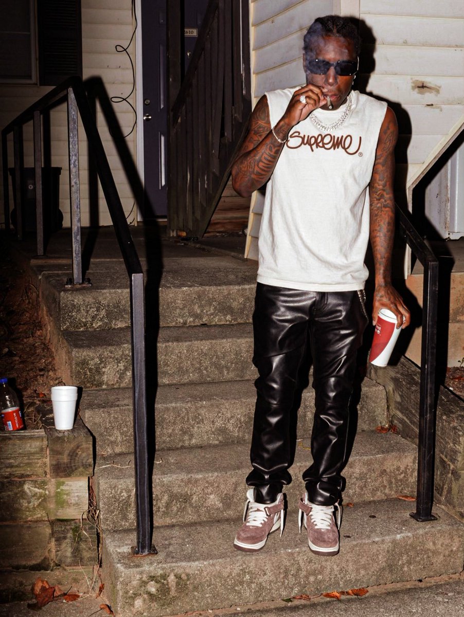 bomargiela's tweet photo. I’m From (NMB) Were Dey Finesse You For Ah New Jwet! Remember Being On The Block Dj’ing Doin Mic Checks.. https://t.co/7tNeIW60GY