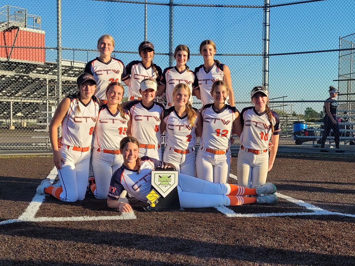 BrooklynSwick's tweet image. Great tournament weekend that went into extra innings. Team keeps getting better everyweekend ♡ #classof2028 #utilityplayer #softball #softballgirl #softballlife #Illinois