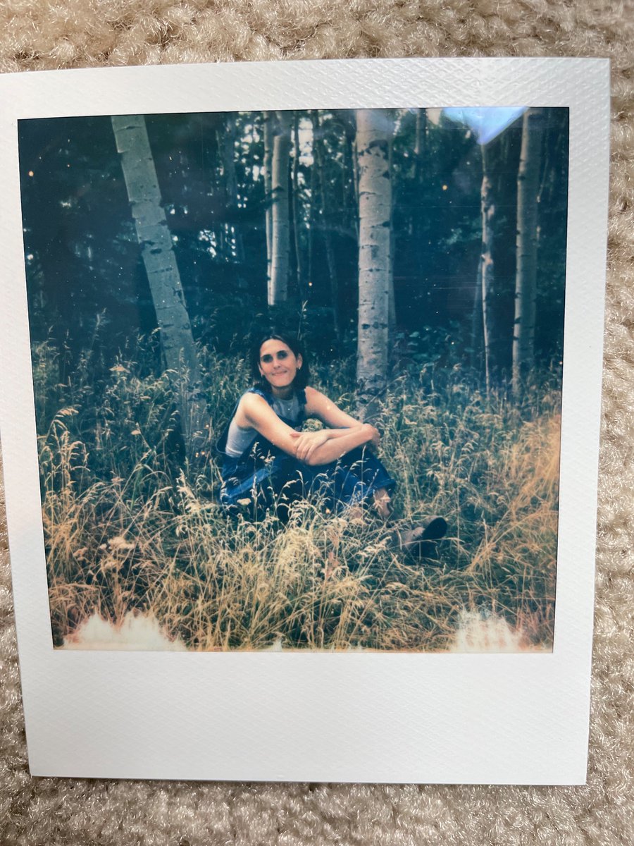 lindschamblee's tweet photo. Had a very 🏔️ 🐎 🥾🤠 summer now it’s sad girl fall https://t.co/xgcCzwsBat