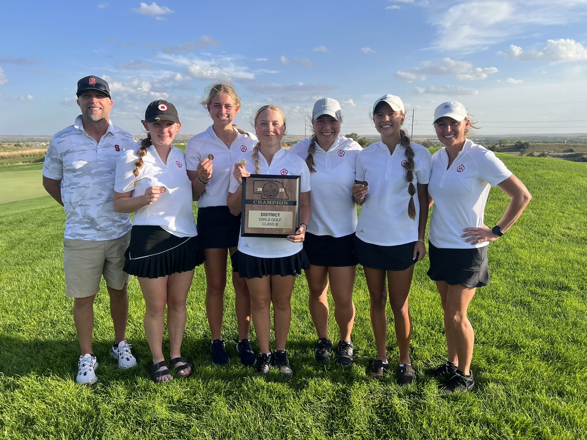 District Champs 🏆⛳️

Tough course and tough conditions but we got our 5th in a row District title and we’ll take it!

We also had four individual medalists. 

District Champion <a href="/nielli_h/">Nielli Heinold</a> 
3rd place <a href="/addison_peck08/">Addie Peck</a> 
9th place <a href="/caitlyn03649806/">Caitlyn Lewis</a> 
10th place Elliot Selzer
