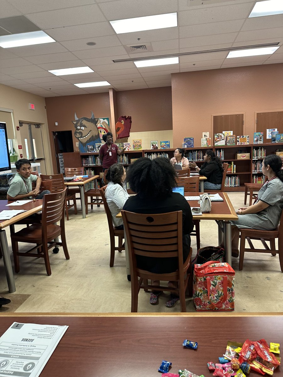 Day 1 of ESP Regional Huddles were a success! We love supporting our new teachers! Thank you <a href="/officialPlumosa/">Official Plumosa School of the Arts</a> for allowing us to use your space!!! #Catchthewave at tomorrow’s huddle at FHESC 5-7pm. See you there! #ESP <a href="/maureenthomp12/">Maureen Thompson</a> <a href="/tboysaw/">tboysaw</a> <a href="/myra_matthew1/">Myra Matthew</a> Lisa R. <a href="/SDPBCProfDev/">SDPBC Professional Development</a>