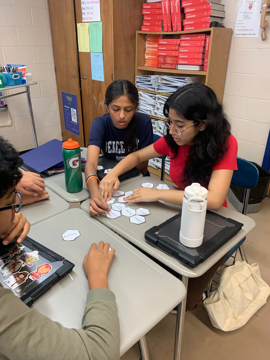 Stephanie Cardoso tweet media