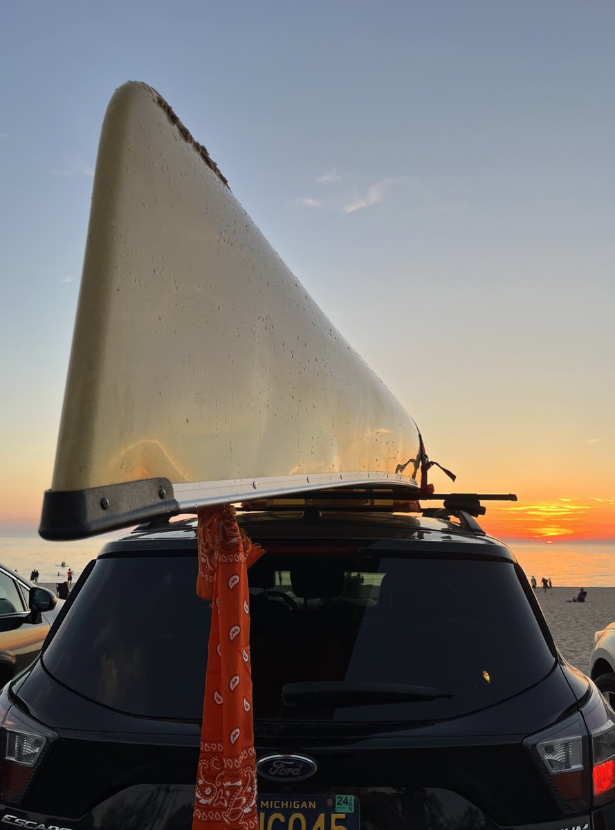 Michiganography's tweet photo. #MiCanoe @LakeMichigan13 tonight. Second mate
#MichDog has a few things to learn about trim (shades of the Eastland…) but in general found her sea-legs quickly. https://t.co/lutyjG0fFU