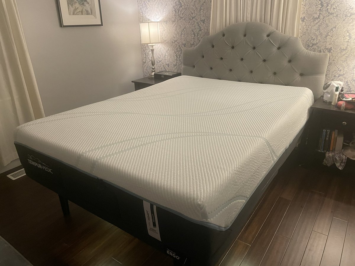CLE_Realtor's tweet photo. @TempurPedic #TempurLoveSweepstakes https://t.co/cSSPg8qcXi