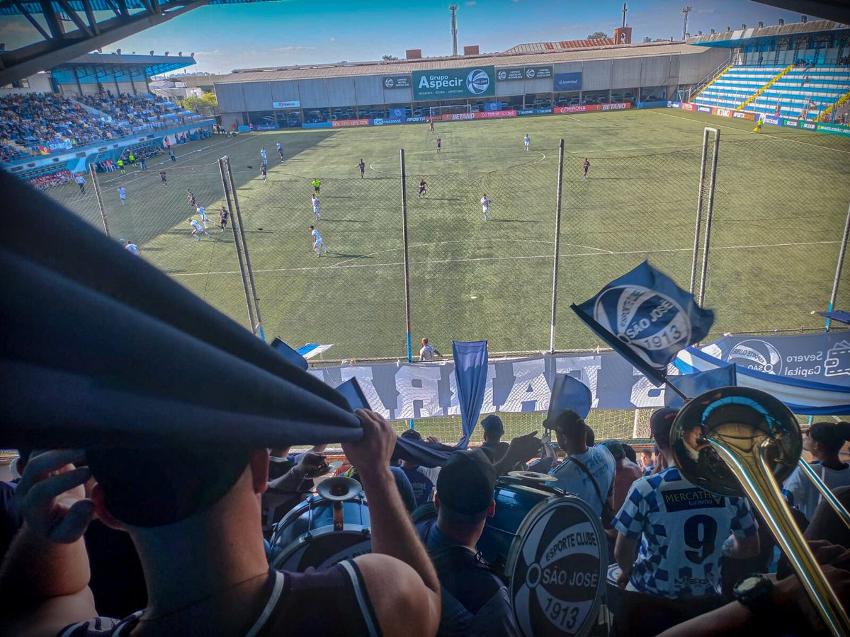Osfarrapos1913's tweet photo. A LUTA CONTINUA! EM BUSCA DA SÉRIE B 🏴
OS FARRAPOS NUNCA DEIXA DE APOIAR 🥁🎺🎶
#VamosZeca #ZN #sériec #vempropasso #rumoaoacesso #quadrangular #sériebqueremos #meubairromeuclube #rs #abandanãoteabandona #clubedobairro https://t.co/866opDphrZ