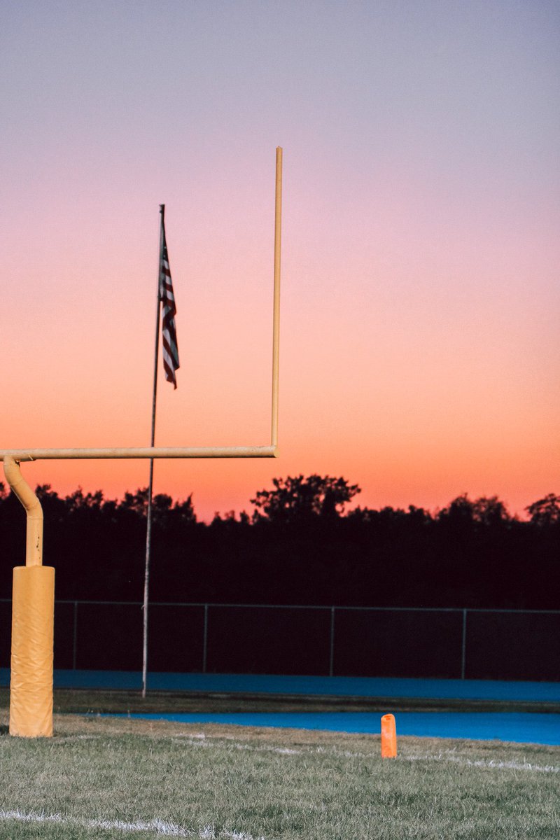 kaile3n_d0hrman's tweet photo. Week 6 photos : more on IG &amp; FB ‼️
#kdmedia #mo8manfootball #MOfootball #FNL #seniornight https://t.co/U4ZQlNkCBN