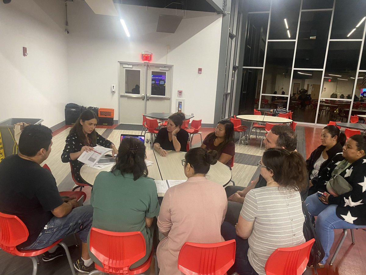 Jackson Ave School tweet media