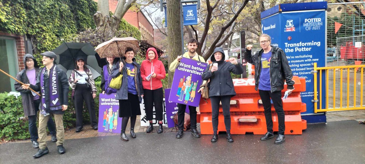 Lovely to get a bit of rain today (particularly given bushfires across the state) but spare a thought for the staunch unionists at Melbourne Uni out picketing this morning on day 2 of their one week strike. Solidarity comrades. Give 'em hell! 🌧️☂️✊ 
#unimelbstrikes