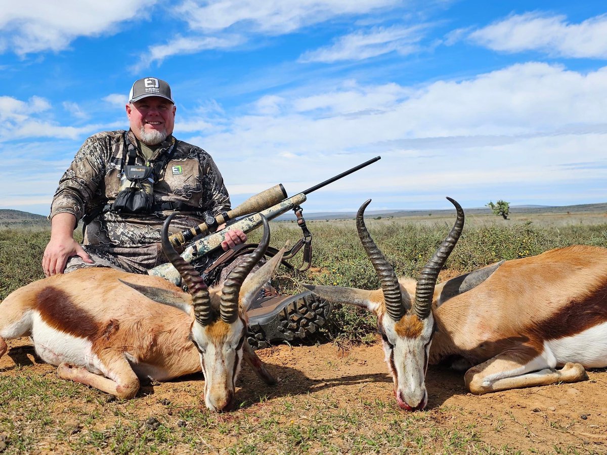 paboyzoutdoors1's tweet image. PABoyz takes on Africa! So while the crew sits the PA archery opener, staffer @skinnykidskulls doubled up on two springbuck in South Africa. How neat?!

#africa #africahunting #springbuck #plainsgame #plainsgamehunting #whatgetsyououtdoors #paboyzoutdoors