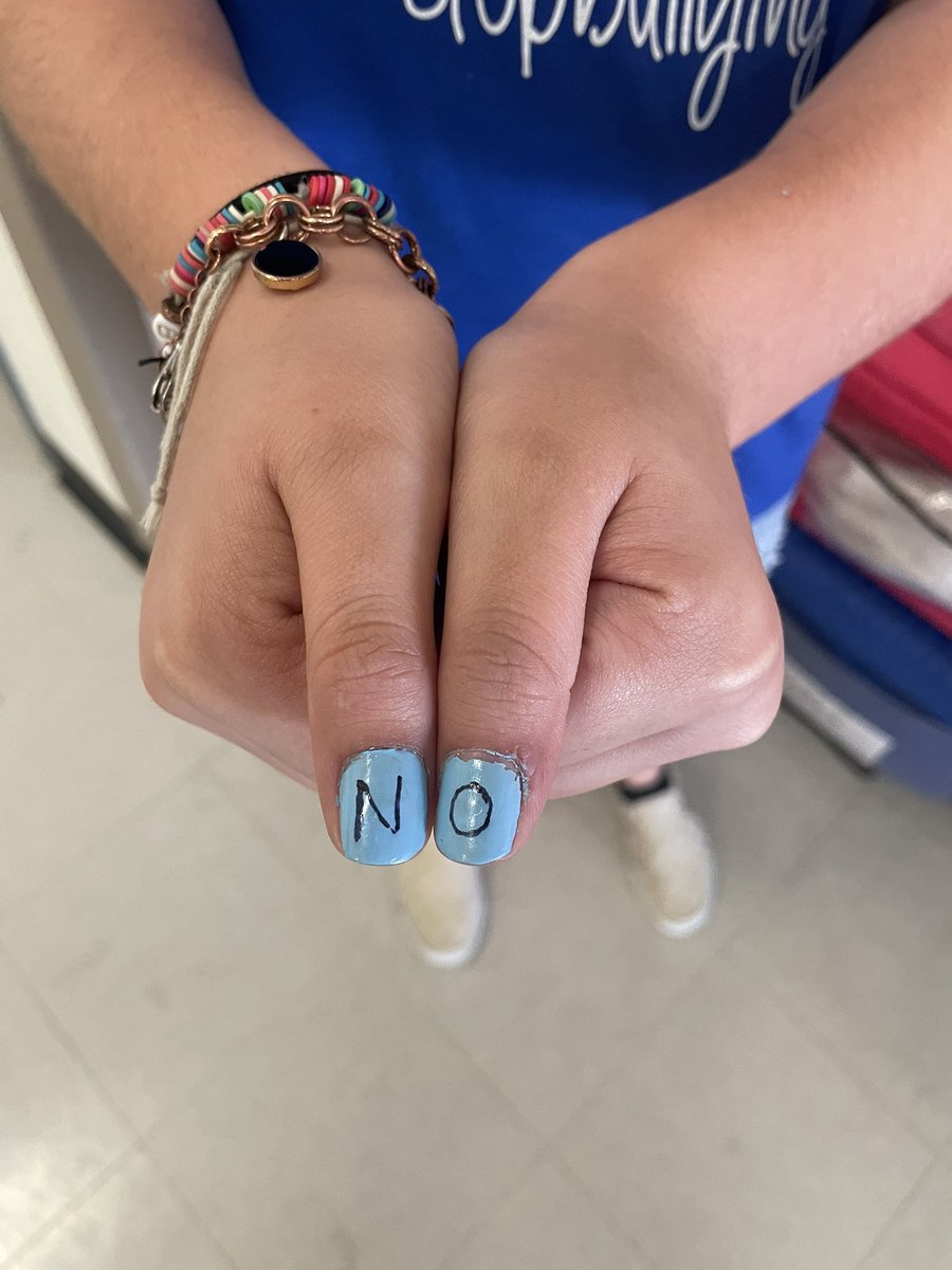GomezPatlan2020's tweet photo. Word Day of Bullying Prevention Day at Patlan💙 #BeKind #BlueUp #BlueShirtDay @PatlanES https://t.co/nTkpmFWwVE