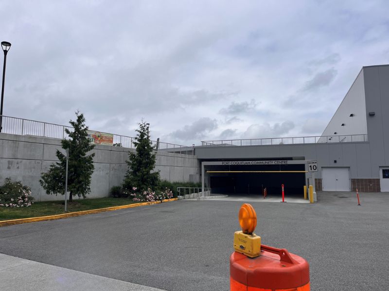 Driving to Port Coquitlam Community Centre tomorrow? 🚘 The east parkade entrance off Kingsway Avenue will be closed for tomorrow (Oct. 3) from 9am-4pm to complete a repair.

Please use the west entrance off Mary Hill Road. Thank you!

#PortCoquitlam