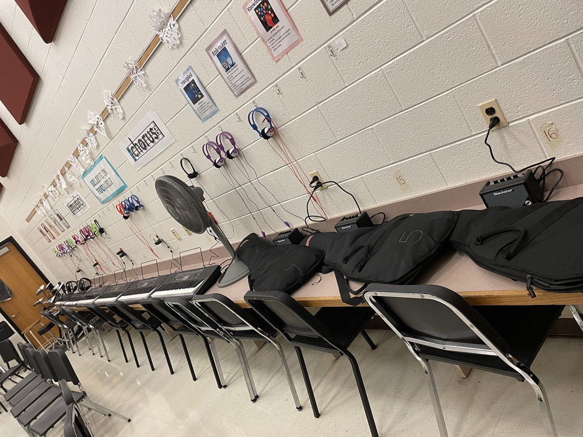 MLKchorus's tweet photo. JamLab students take their foundations unit test tomorrow, then it’s on to instrument rotations and modern bands! We can barely fit everything around the room. https://t.co/H58POSbdUj