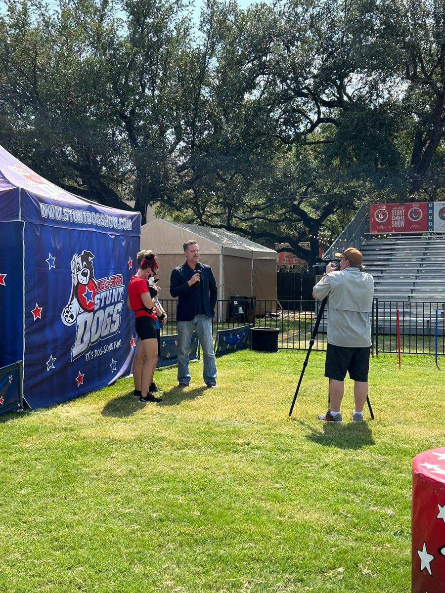 BigTexNews's tweet photo. More behind-the-scenes action at the @StateFairOfTX.🤠 https://t.co/cZt5X1VW1k