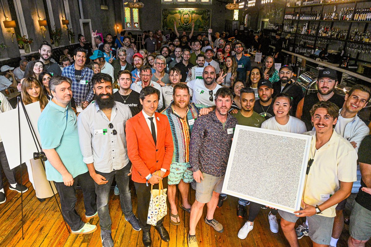 1/ Just home from the <a href="/cryptopunksnfts/">CryptoPunks</a> x <a href="/beeple/">beeple</a> Charleston extravaganza

still riding high from all that happened over the weekend. My fave punk event to date.

So much to say...

First, huge thanks to everyone who came out. Here’s the gang from yesterday’s Punks brunch.