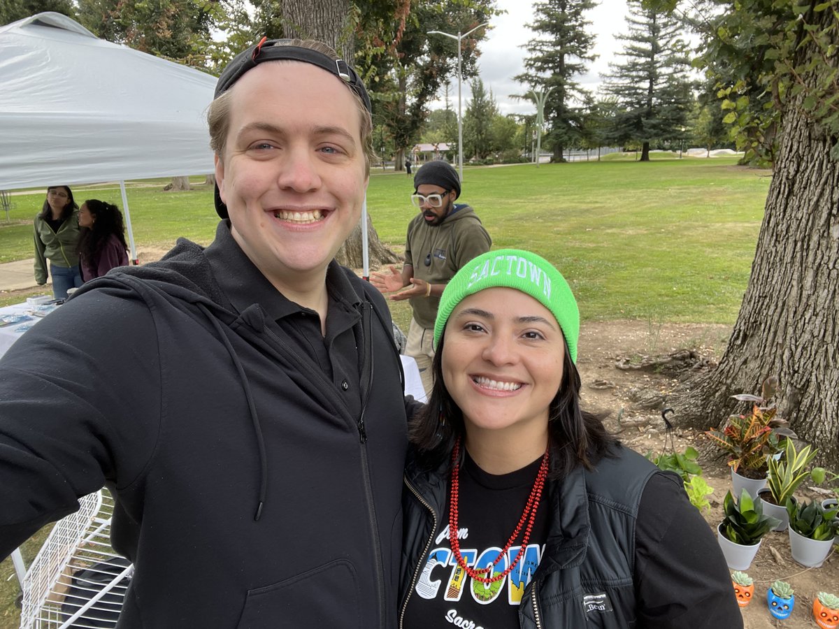CaityMapleD5's tweet photo. Weekend Recap: #TeamCaity celebrated #CleanAirDay with @CalCenter, hit the Oak Park Farmers’ Market, and did some reading at the Literacy Festival! #ThriveInD5 https://t.co/8eJS7iEwf6
