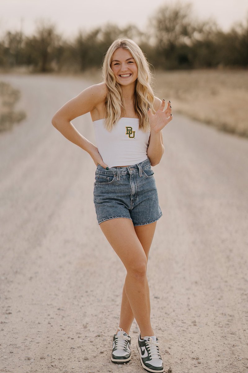 ShayeFeely's tweet image. I am so grateful and excited to announce my verbal commitment to run track and field and further my academic career at Baylor University. I will be a heptathlon!! I want to thank my friends, coaches, teammates, and most importantly my family &amp;amp; God for the countless support.🐻🐻