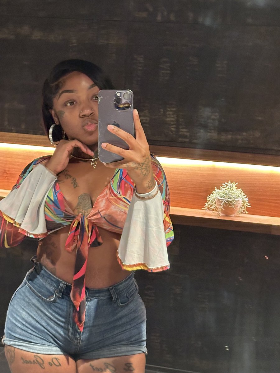 AssAndAttitude's tweet image. i got a thing for you &amp;amp; i can’t let go