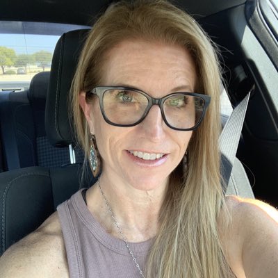 ConnieDonsbach's tweet photo. #NewProfilePic https://t.co/sQyhpgqY9o
