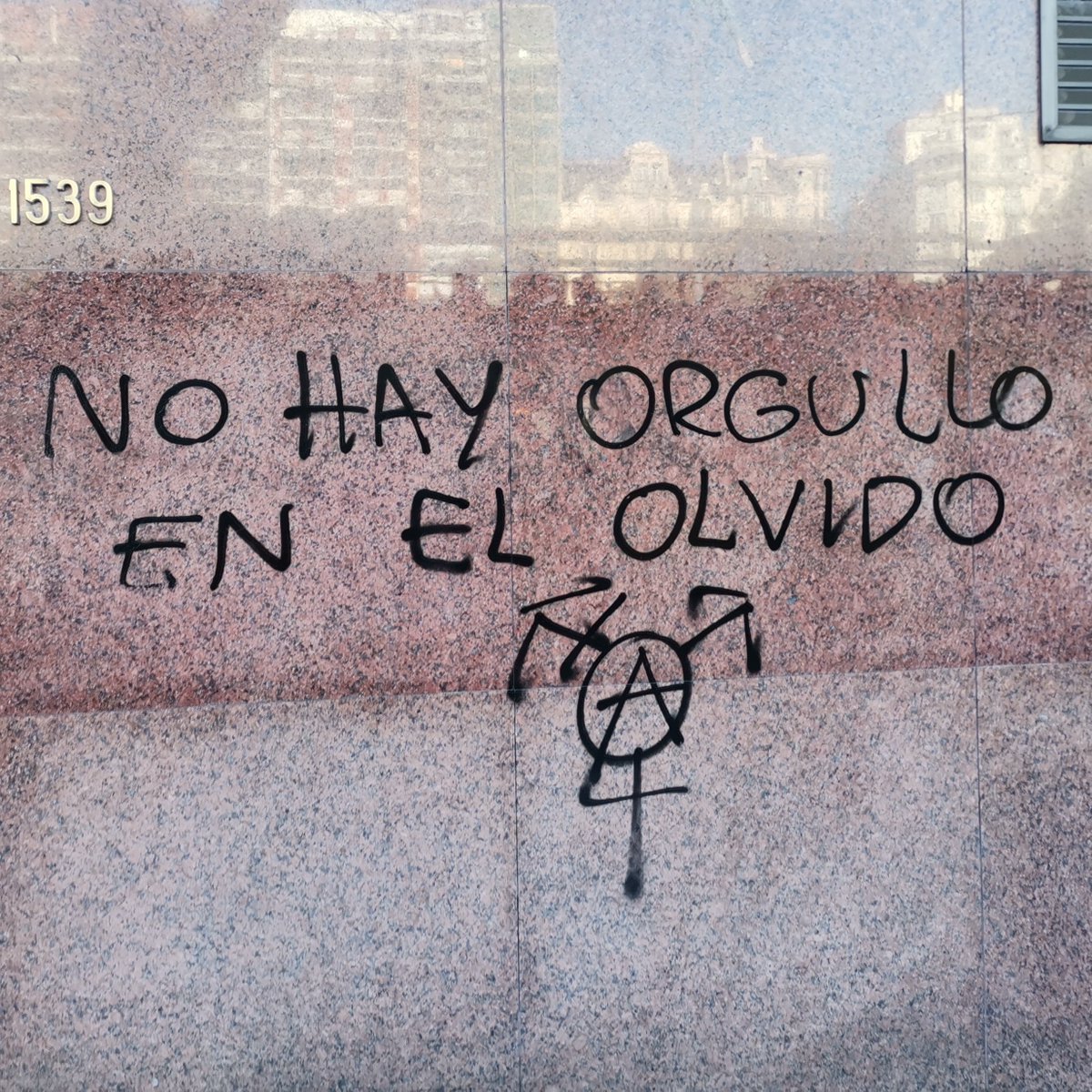feguz77's tweet photo. La ESMA fue declarada Patrimonio de la Humanidad, el golpe de Chile cumple 50 años y hoy se conmemora la Matanza de Tlatelolco: es un día ideal para hablar sobre la memoria. Va🧵con 10 sitios de la memoria en Latinoamérica que dicen mucho sobre la forma de recordar de cada país. https://t.co/5Qf8zZfBpD