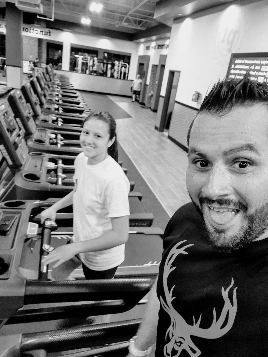 8pm workout with this cool teen! #buckedupambassador #buckedup #workout #fatheranddaughter #fitnessjourney #fitnesslifestyle #fitfam #20percentoff #savings